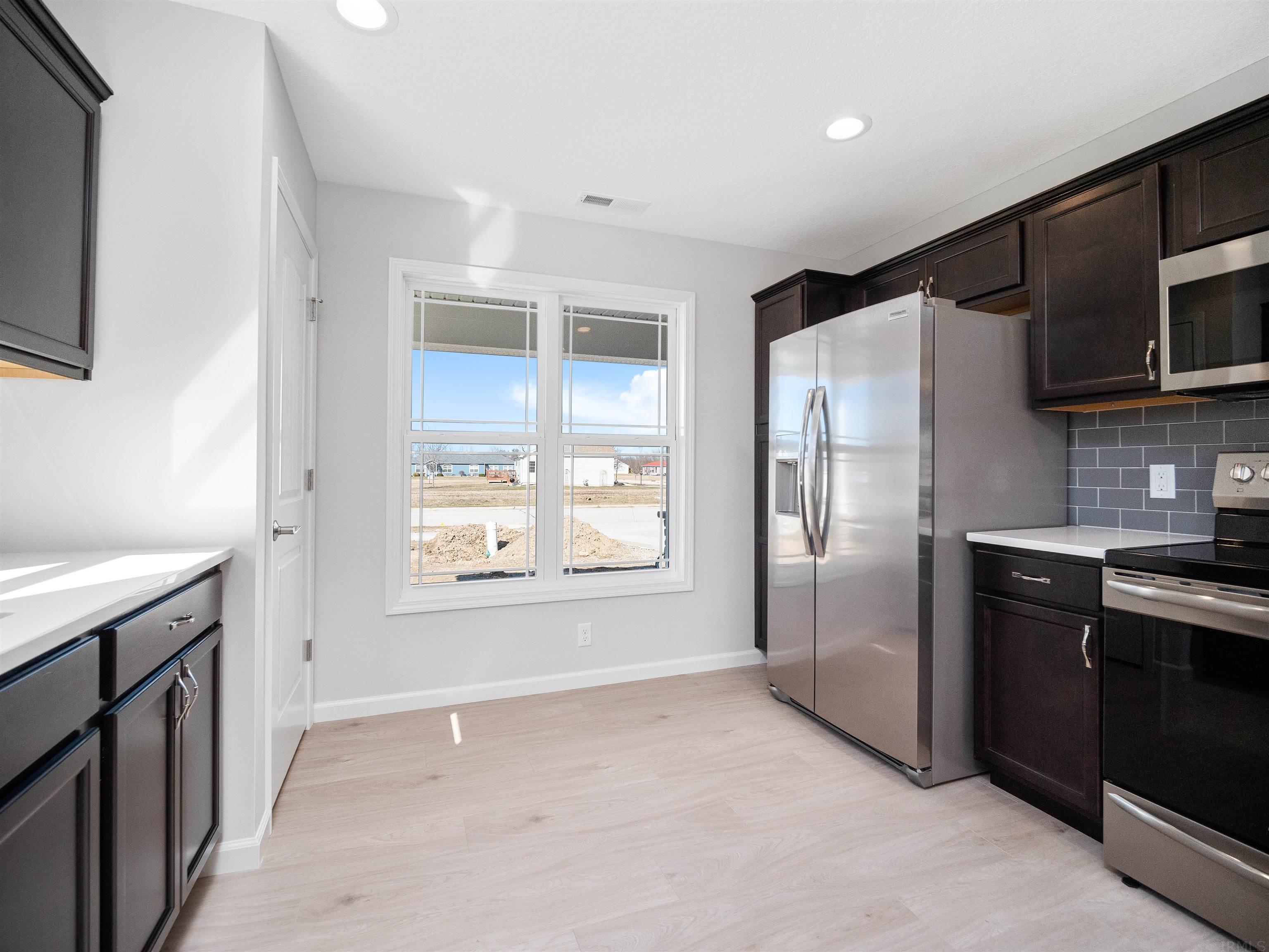 317 Conductor Cove Garrett, IN 46738 - Photo 9 of 36