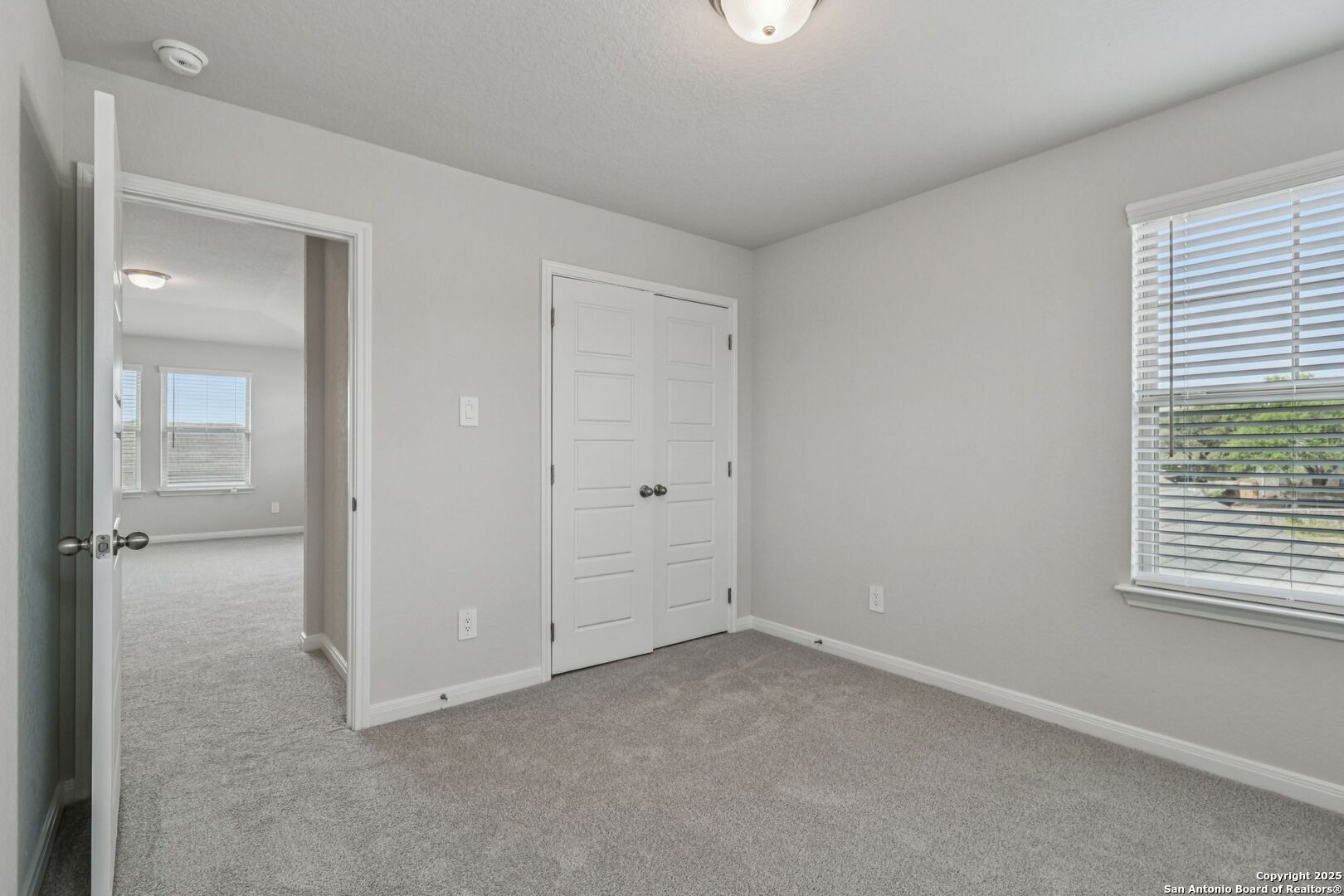 10254 King Robert San Antonio, TX 78239 - Photo 44 of 63 an empty room with windows