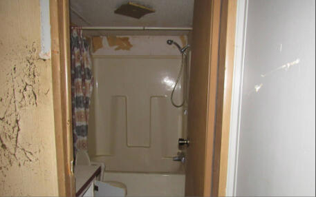 247 Turner Road Morrisonville, NY 12962 - Photo 30 of 39 Main Bathroom