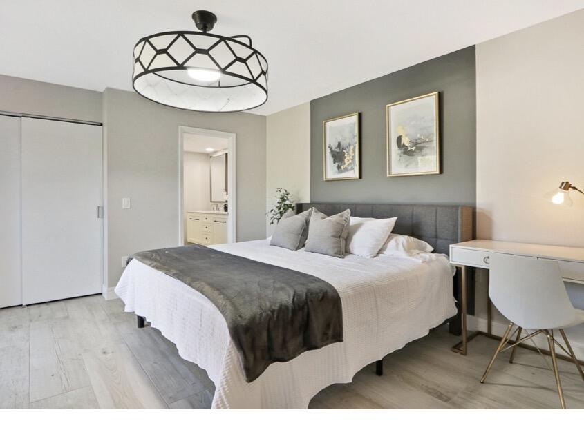 2117 21st Court Jupiter, FL 33477 - Photo 10 of 10 2117 pix 3IMG_2370