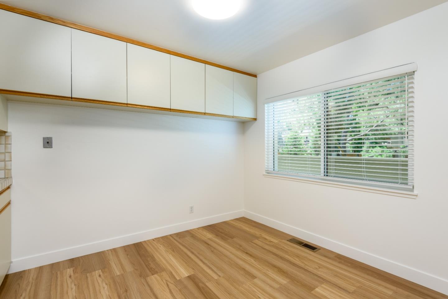 2305 Sharon Road Menlo Park, CA 94025 - Photo 6 of 22 Gallery Image 6
