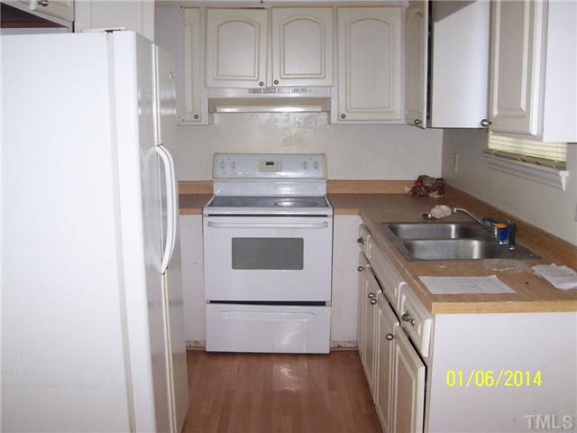 313 Barbour Road Smithfield, NC 27577 - Photo 3 of 5 Gallery Image 3