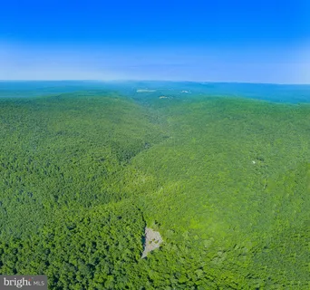 $625,000 | 614 Graystones Jeras Road, Albrightsville, PA 18210