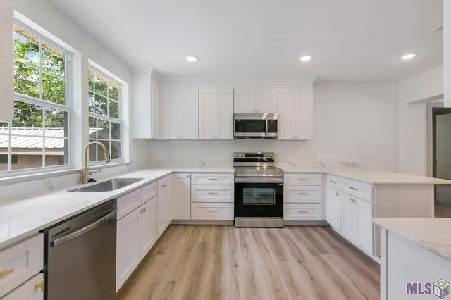 $385,000 | 11321 Highway 22, St. Amant, LA 70774