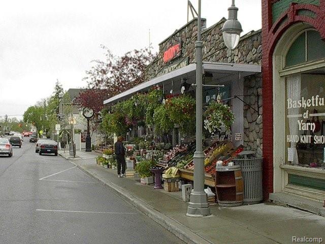 6914 Rattalee Lake Road Clarkston, MI 48348 - Photo 12 of 36 Rudy's in the Village of Clarkston. (4 minutes from your front door)