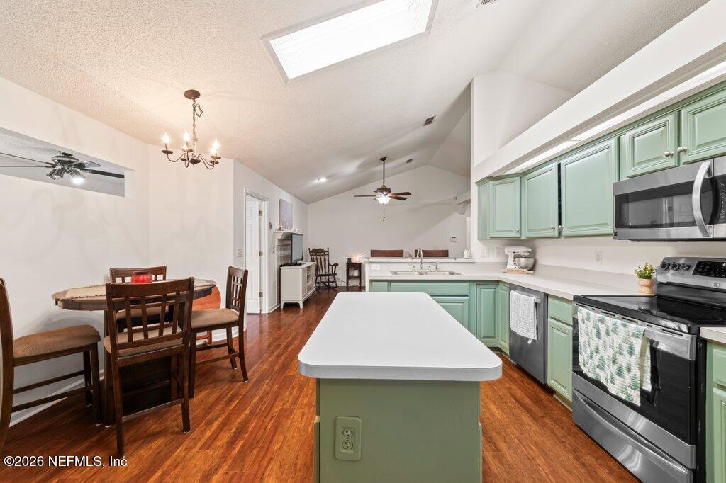 4986 Canary Court Fleming Island, FL 32003 - Photo 5 of 40 P1508941.jpg-SMALL