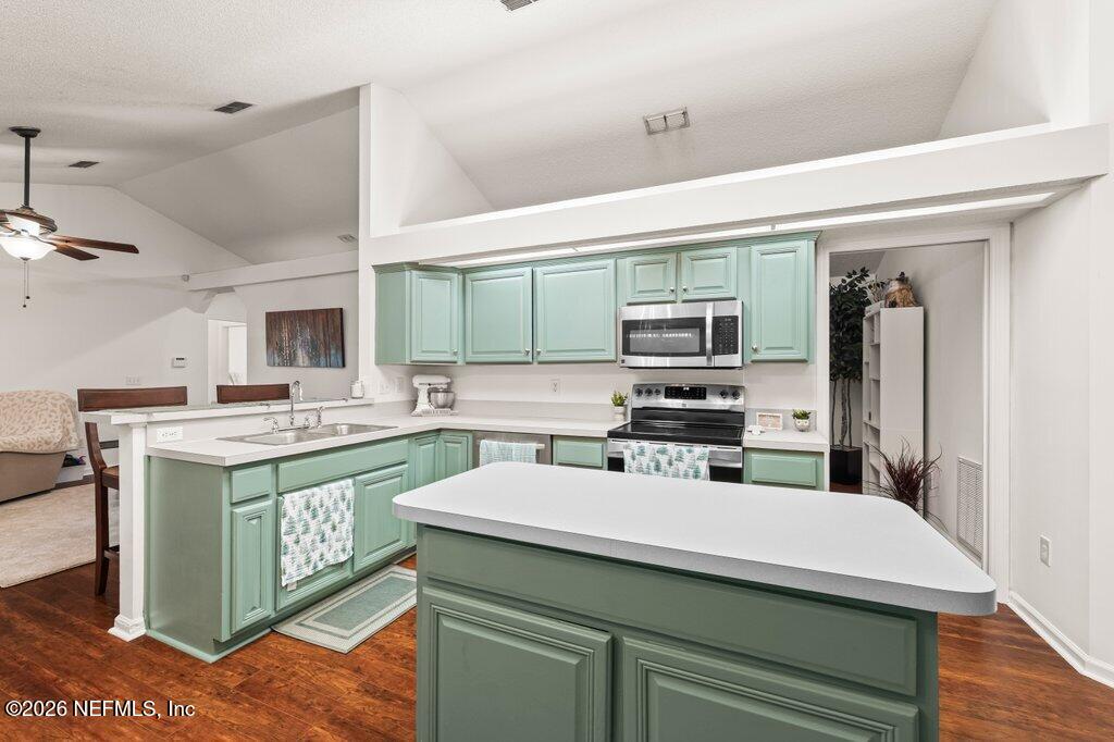 4986 Canary Court Fleming Island, FL 32003 - Photo 6 of 40 P1508946.jpg-SMALL