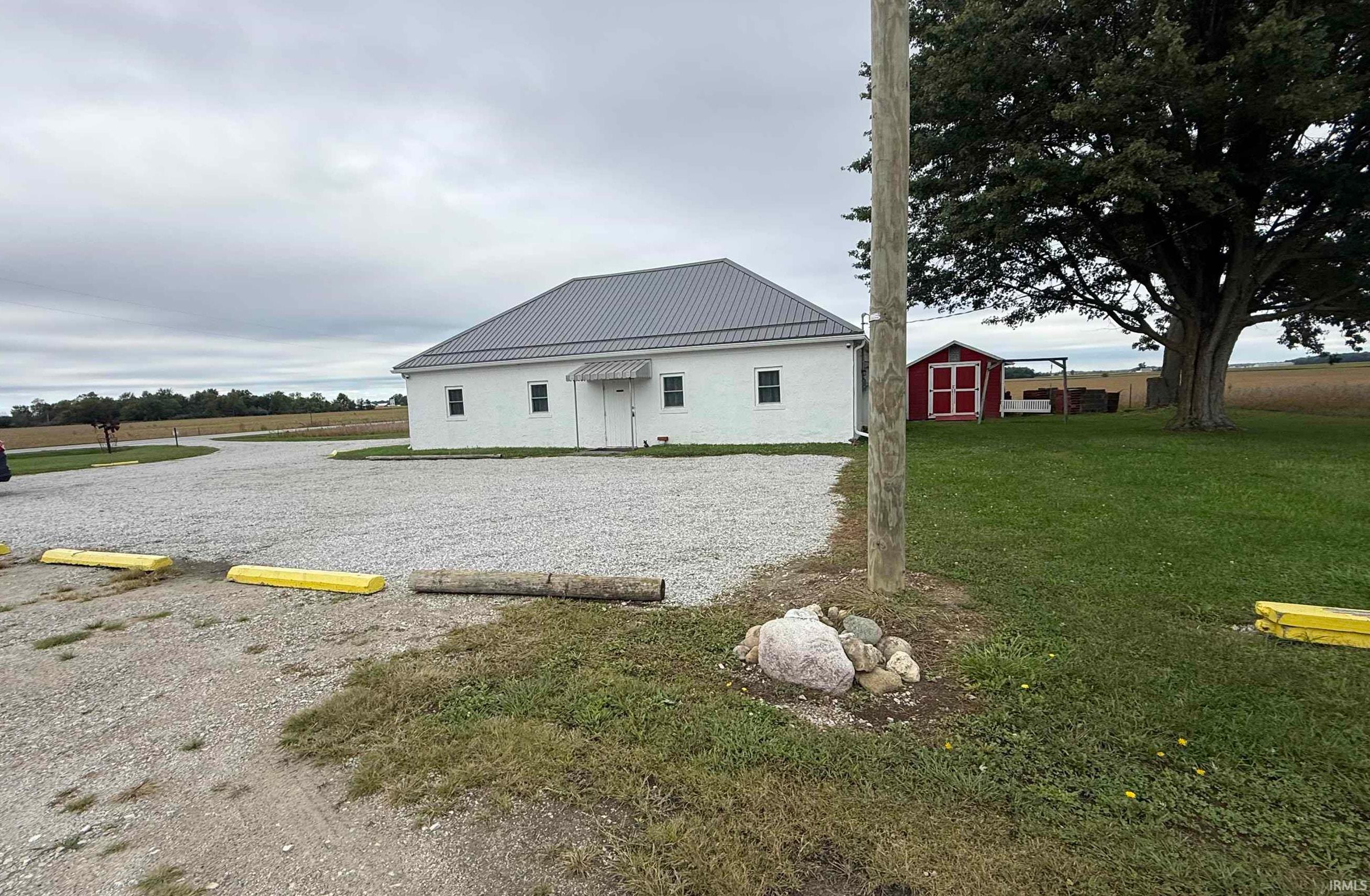 3997 South Warren Road Huntington, IN 46750 - Photo 1 of 21 Gallery Image 1