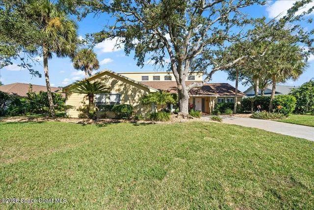 $590,000 | 569 Crystal Lake Drive, Melbourne, FL 32940