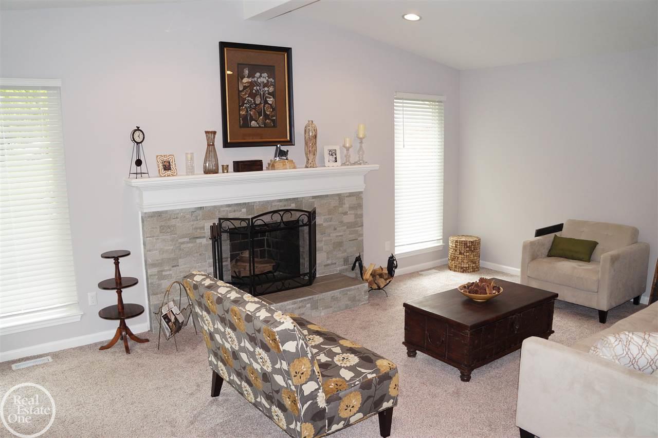 696 Baker Street Rochester Hills, MI 48307 - Photo 9 of 22
