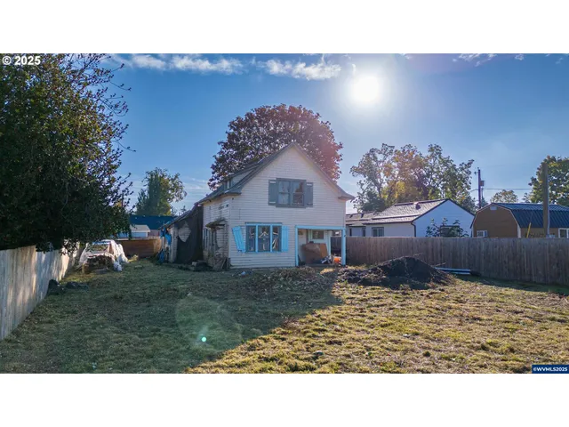 $179,900 | 109 South Trade Street, Amity, OR 97101