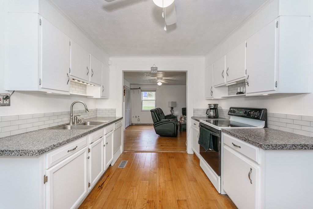 2029 3rd Road Knoxville, TN 37914 - Photo 11 of 21 Gallery Image 11