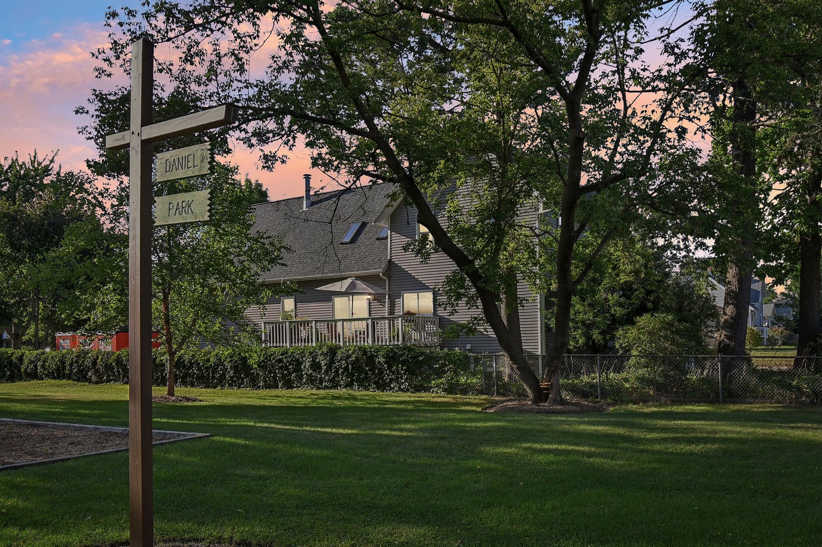 2900 Gabriel Avenue Zion, IL 60099 - Photo 48 of 52 a front view of a house with a garden
