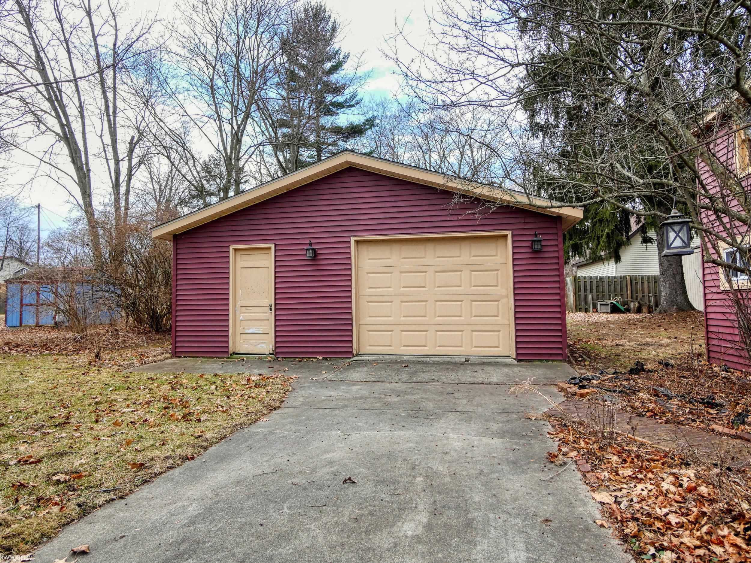 8564 Lakeview Avenue Lexington, MI 48450 - Photo 30 of 38 50134141-b34f50cb-fbb7-480e-9f70-d7b819e54902.JPG