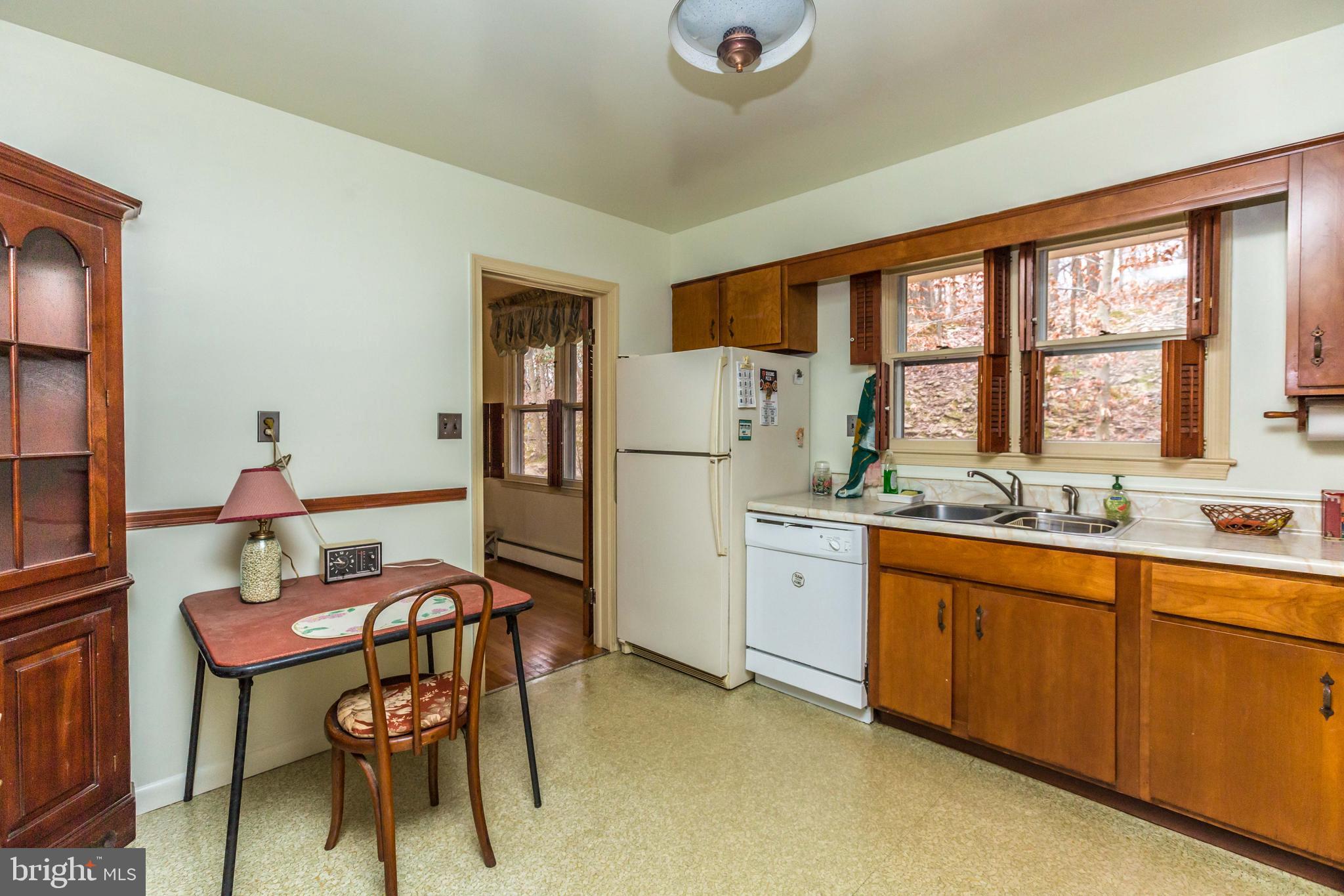 1915 Haverhill Road Baltimore, MD 21234 - Photo 13 of 35 Kitchen