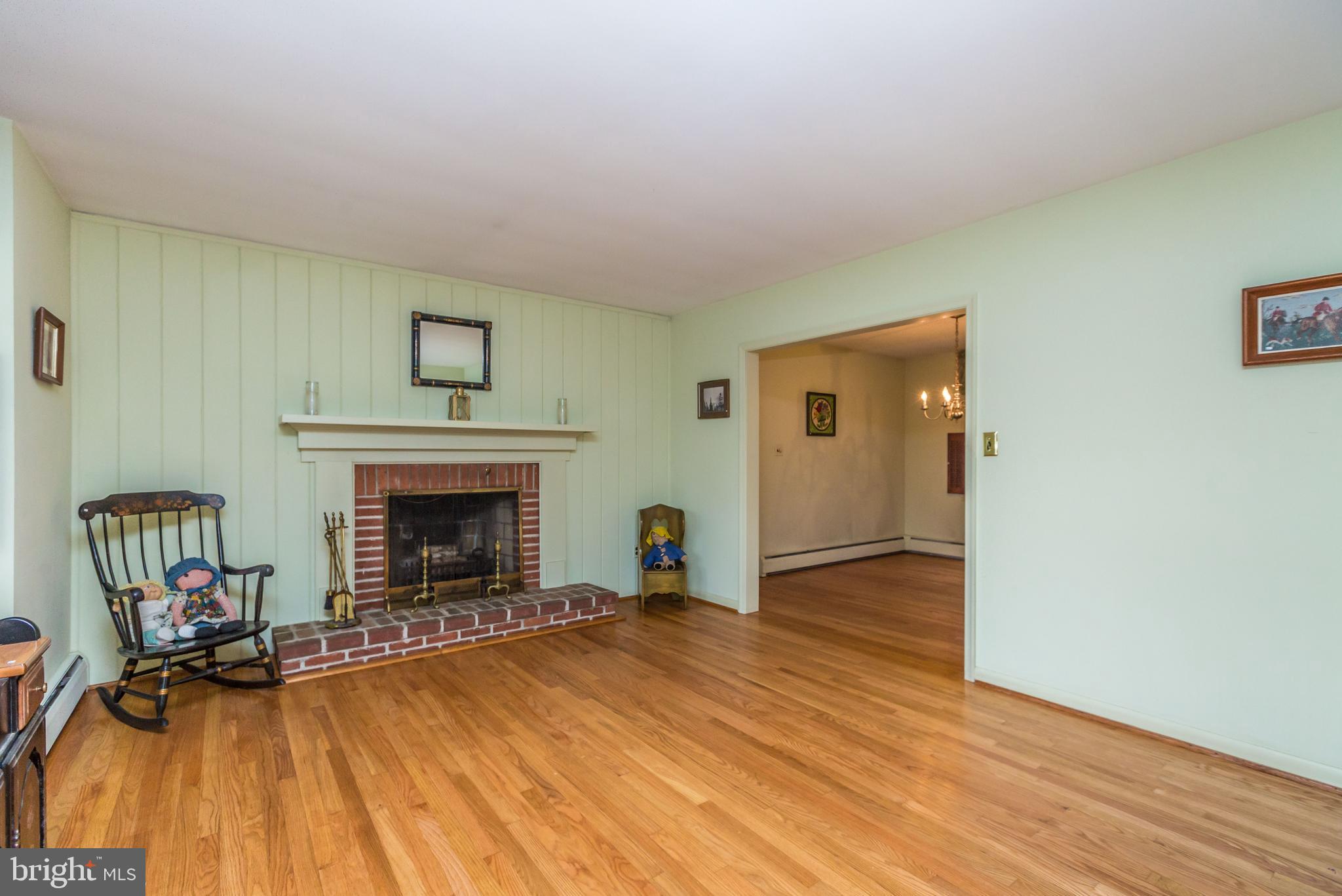 1915 Haverhill Road Baltimore, MD 21234 - Photo 5 of 35 Living rooom.