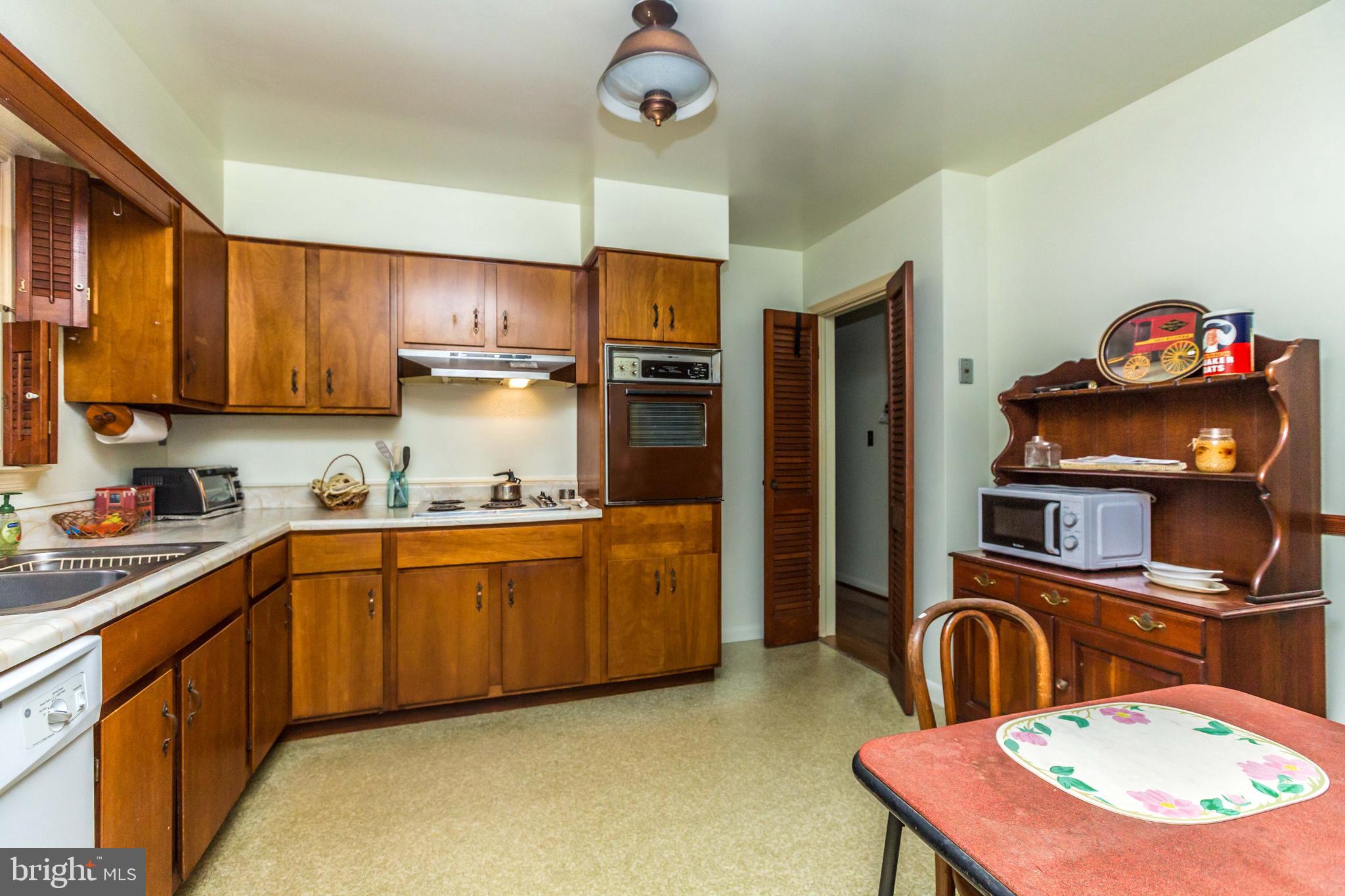 1915 Haverhill Road Baltimore, MD 21234 - Photo 10 of 35 Kitchen with classic wood cabinetry.