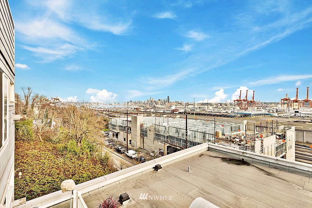 3318 30th Avenue Southwest, Unit B701 Seattle, WA 98126 - Photo 15 of 18