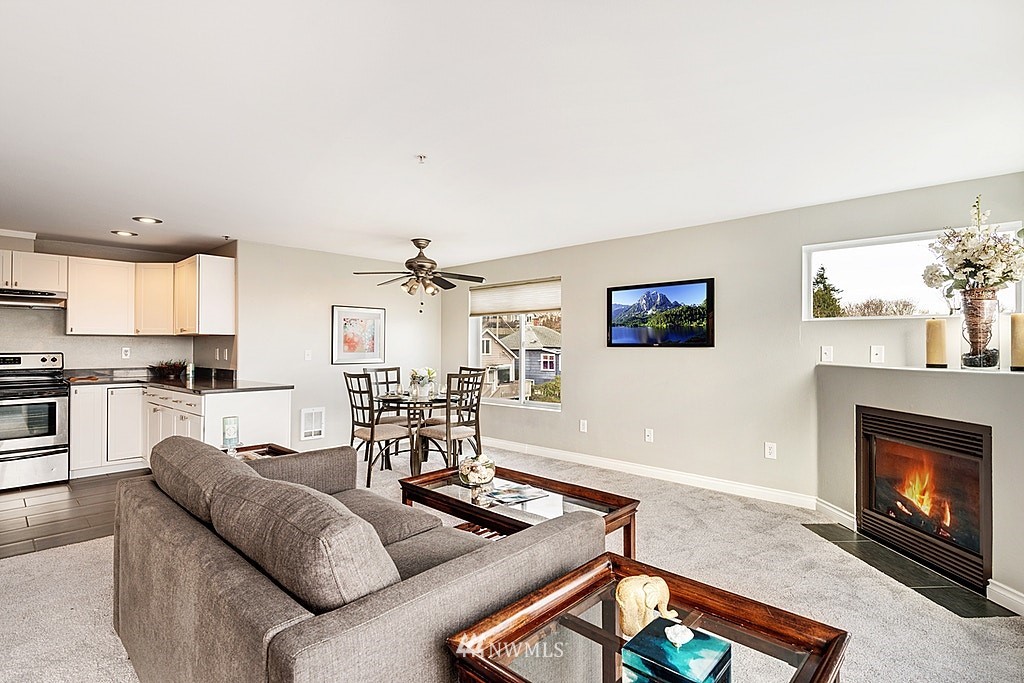 3318 30th Avenue Southwest, Unit B701 Seattle, WA 98126 - Photo 3 of 18