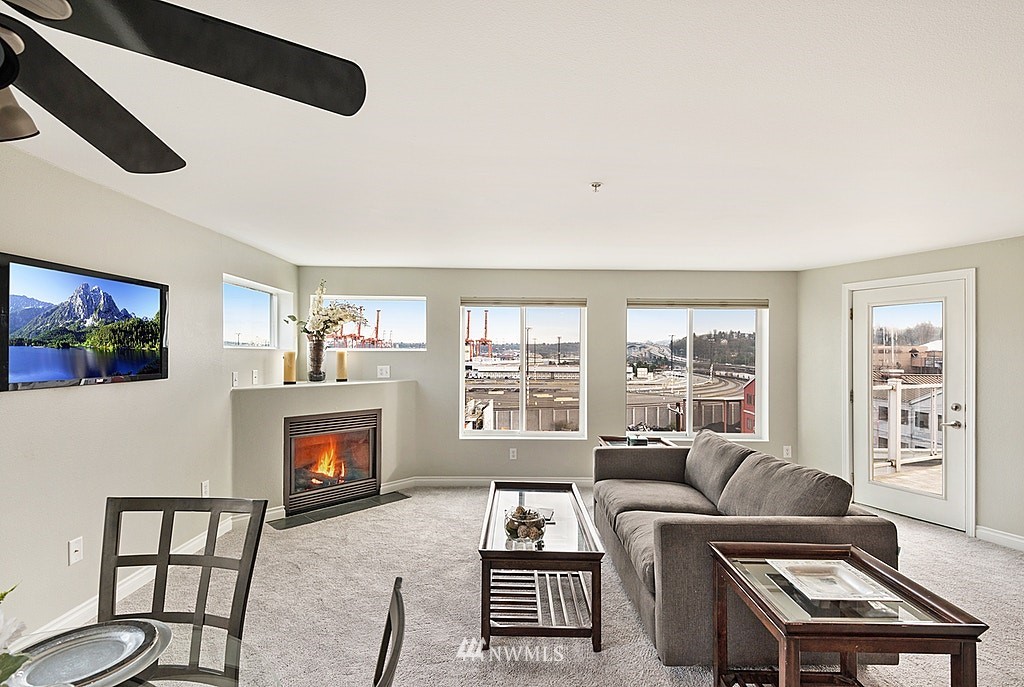 3318 30th Avenue Southwest, Unit B701 Seattle, WA 98126 - Photo 4 of 18