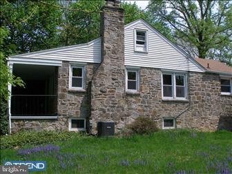 12 East Rose Valley Road Wallingford, PA 19086 - Photo 2 of 6