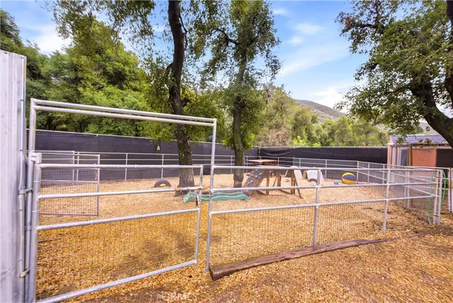 $499,000 | 39608 Calle Cascada, Green Valley, CA 91390