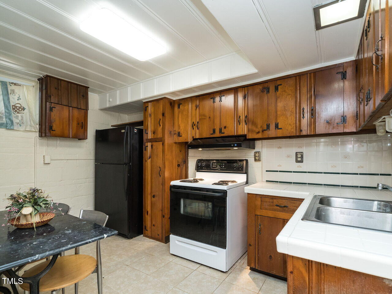 2735 Rosedale Avenue Raleigh, NC 27607 - Photo 30 of 53 downstairs apartment