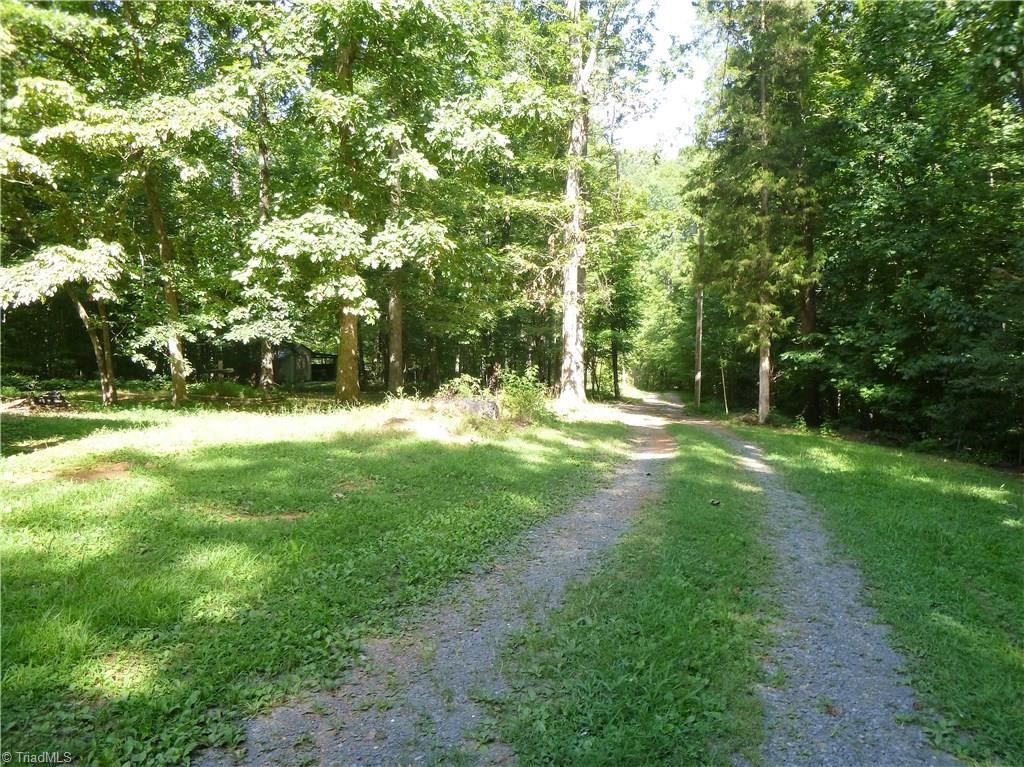 3057 Pierce Meadow Road Denton, NC 27239 - Photo 19 of 25 4/10th mile driveway