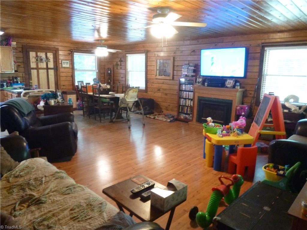 3057 Pierce Meadow Road Denton, NC 27239 - Photo 5 of 25 Gallery Image 5