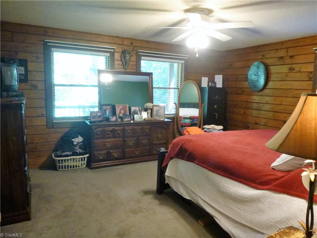 3057 Pierce Meadow Road Denton, NC 27239 - Photo 10 of 25 Master bedroom