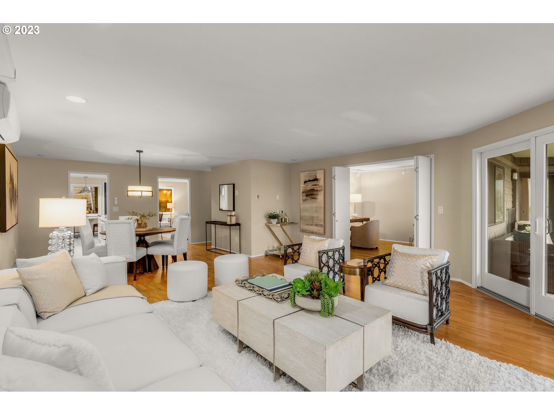 5630 South Riverside Lane, Unit 17 Portland, OR 97239 - Photo 17 of 32 Gallery Image 17