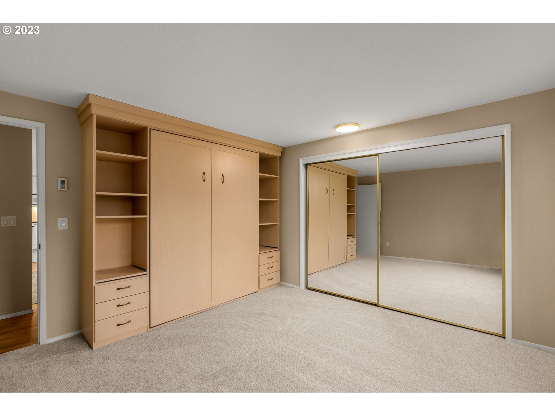 5630 South Riverside Lane, Unit 17 Portland, OR 97239 - Photo 24 of 32 Gallery Image 24