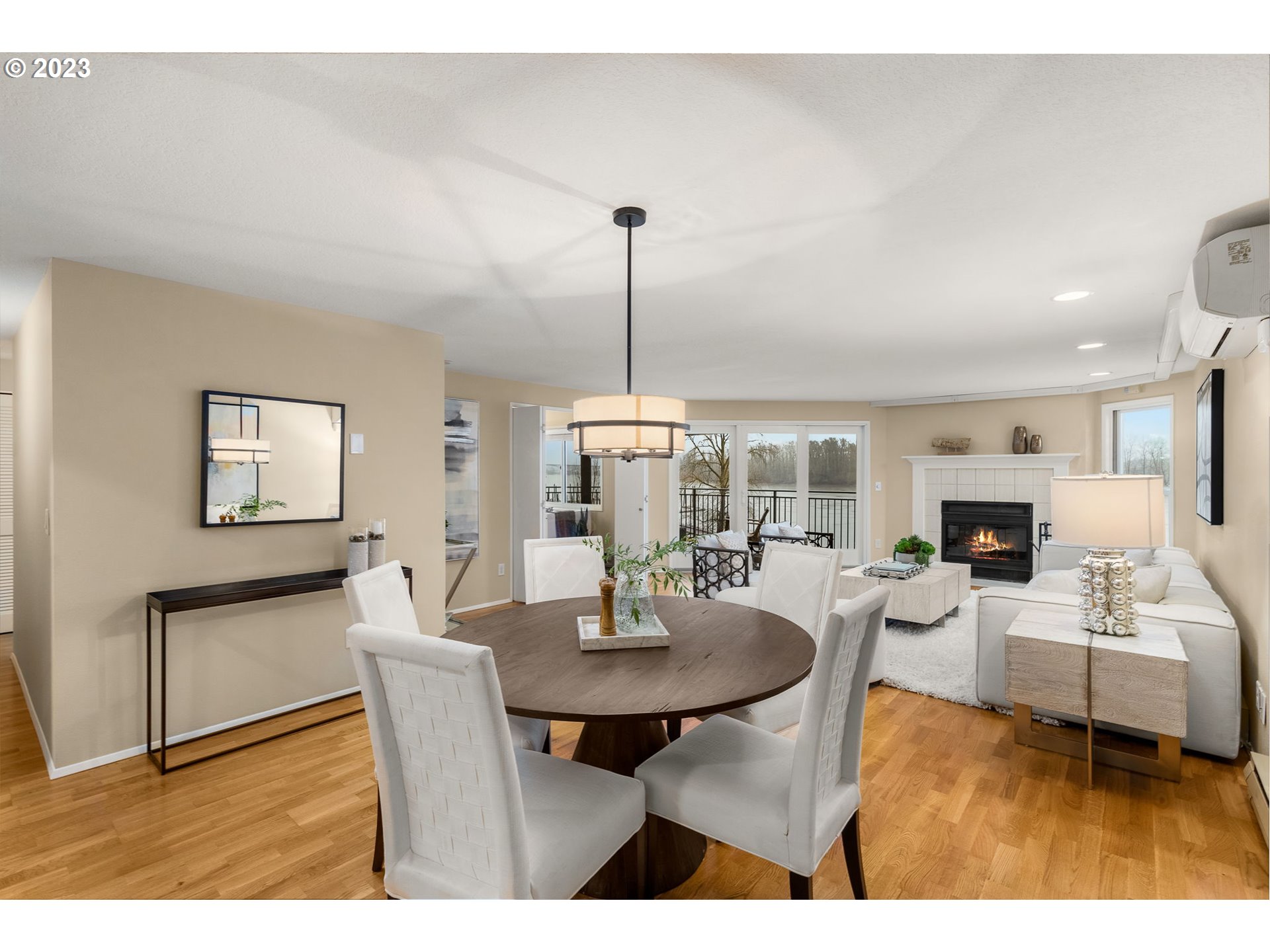 5630 South Riverside Lane, Unit 17 Portland, OR 97239 - Photo 10 of 32 Gallery Image 10
