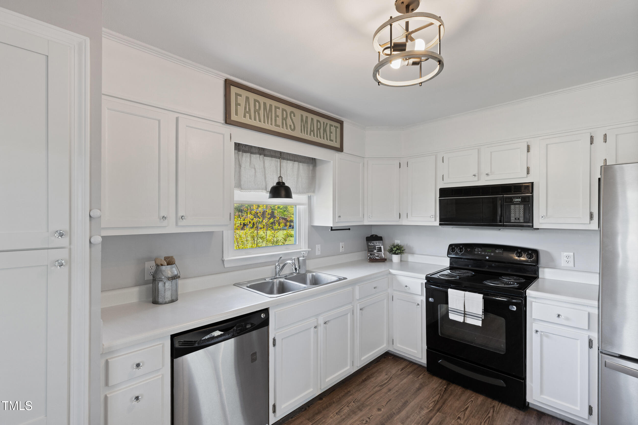 283 Raynor Road Spring Lake, NC 28390 - Photo 24 of 48 Kitchen
