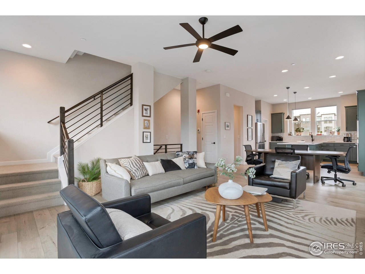 352 Superior Drive Superior, CO 80027 - Photo 5 of 22 Bright and Open End Unit