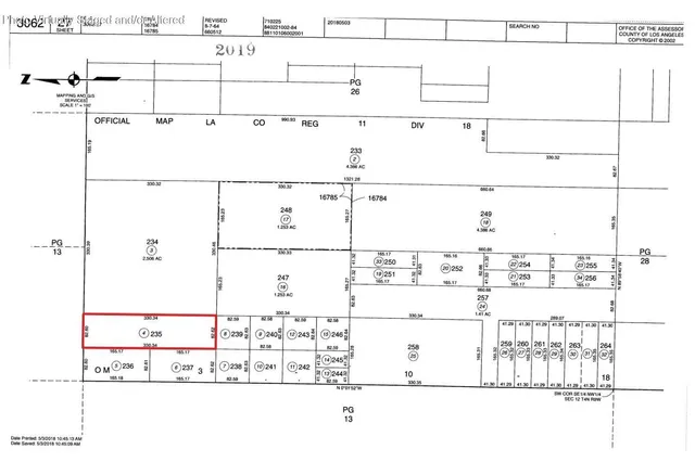 a picture of a lake view