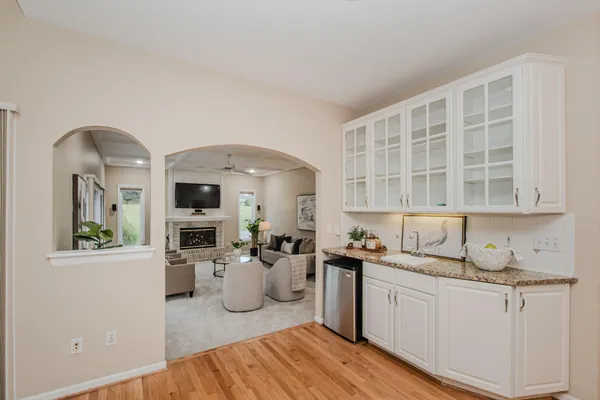 $799,900 | 9640 Cambridge Drive, Saline, MI 48176