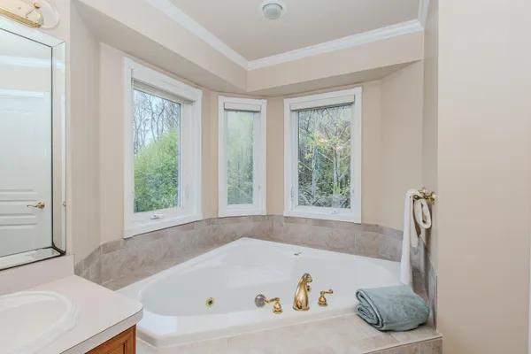 $799,900 | 9640 Cambridge Drive, Saline, MI 48176