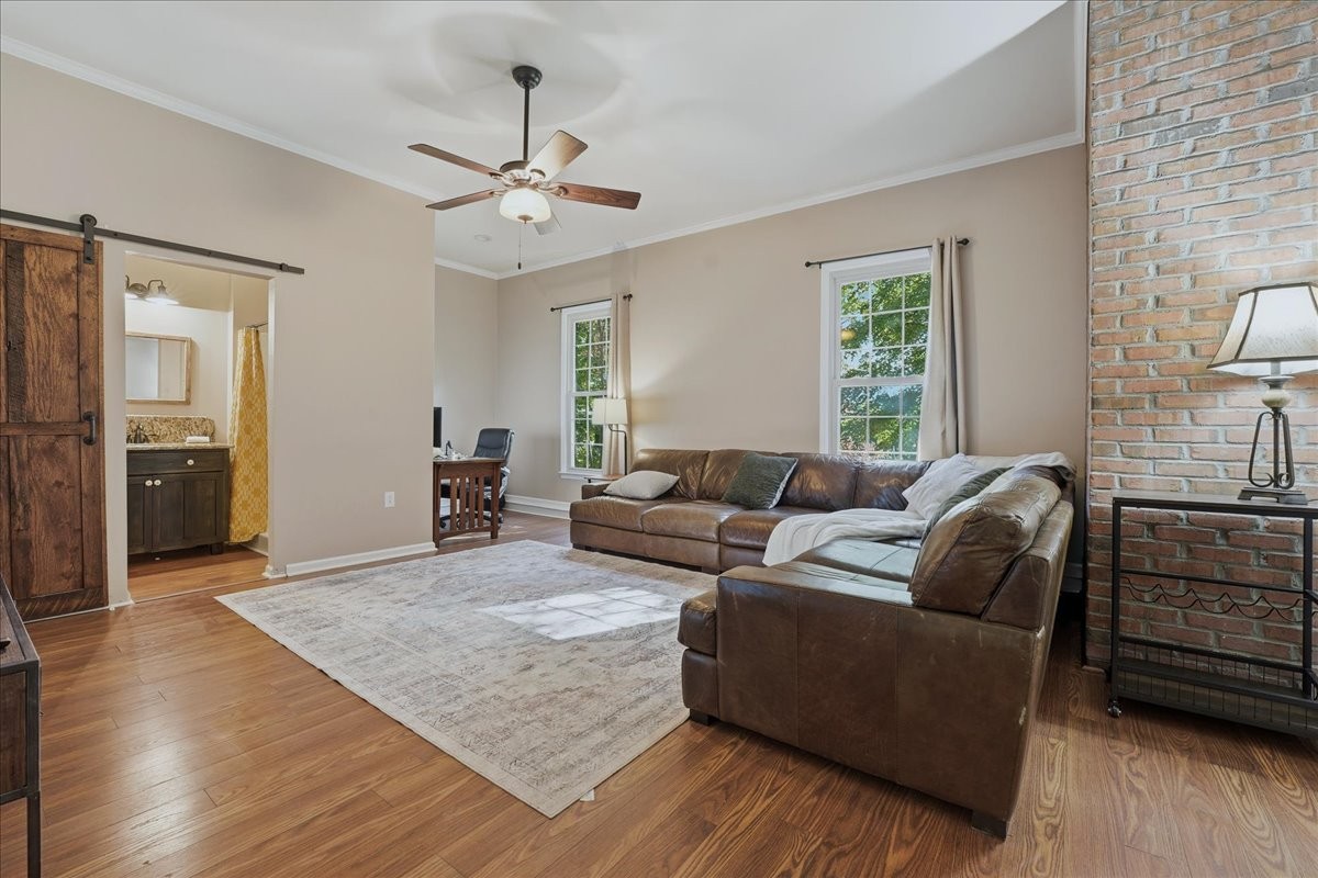 104 Kemper Court Springfield, TN 37172 - Photo 25 of 40 a living room with furniture and a window