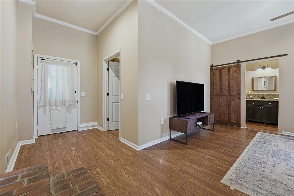 104 Kemper Court Springfield, TN 37172 - Photo 26 of 40 a view of a livingroom with furniture and an empty room