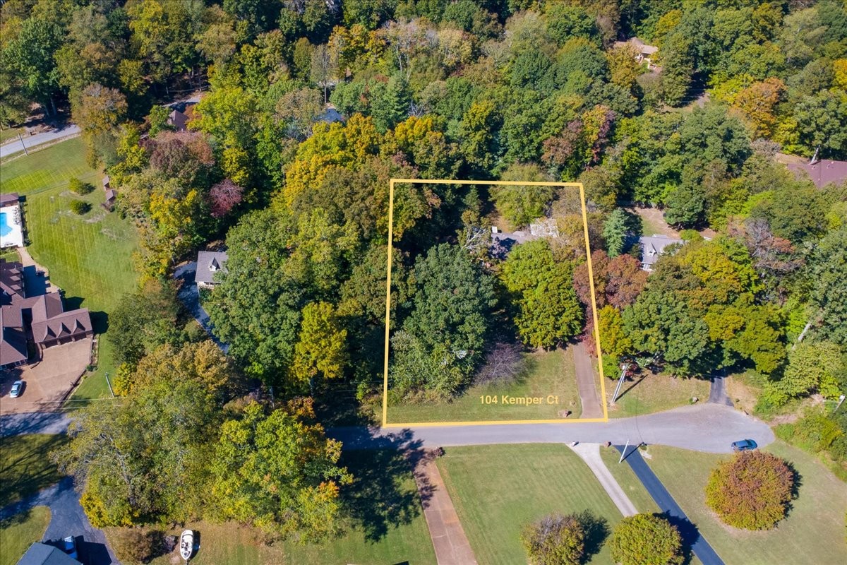 104 Kemper Court Springfield, TN 37172 - Photo 38 of 40 a view of a yard