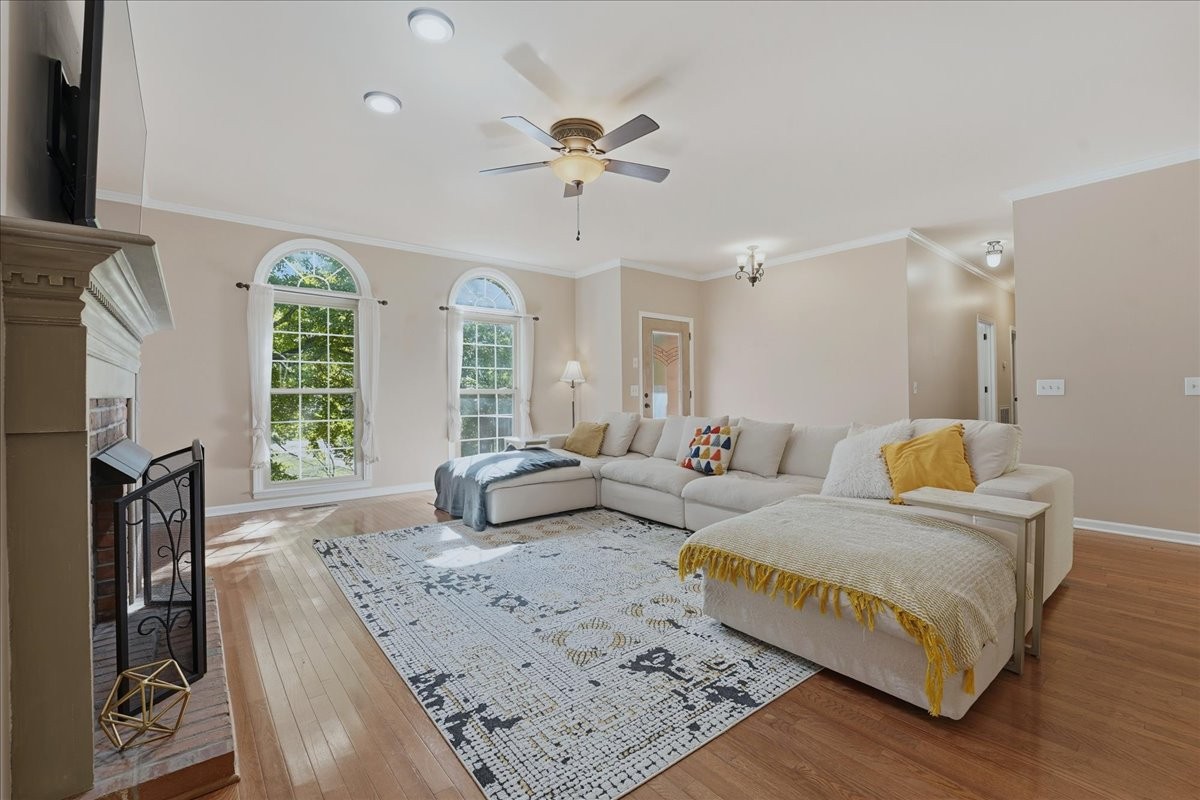 104 Kemper Court Springfield, TN 37172 - Photo 4 of 40 a living room with furniture and a flat screen tv