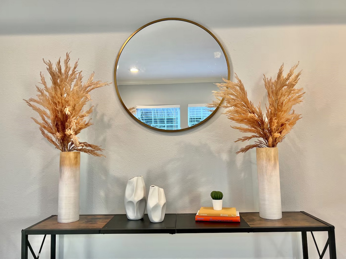 1508 Ridgewood Street, Unit A Houston, TX 77006 - Photo 15 of 16 a vase of flowers sitting on a table