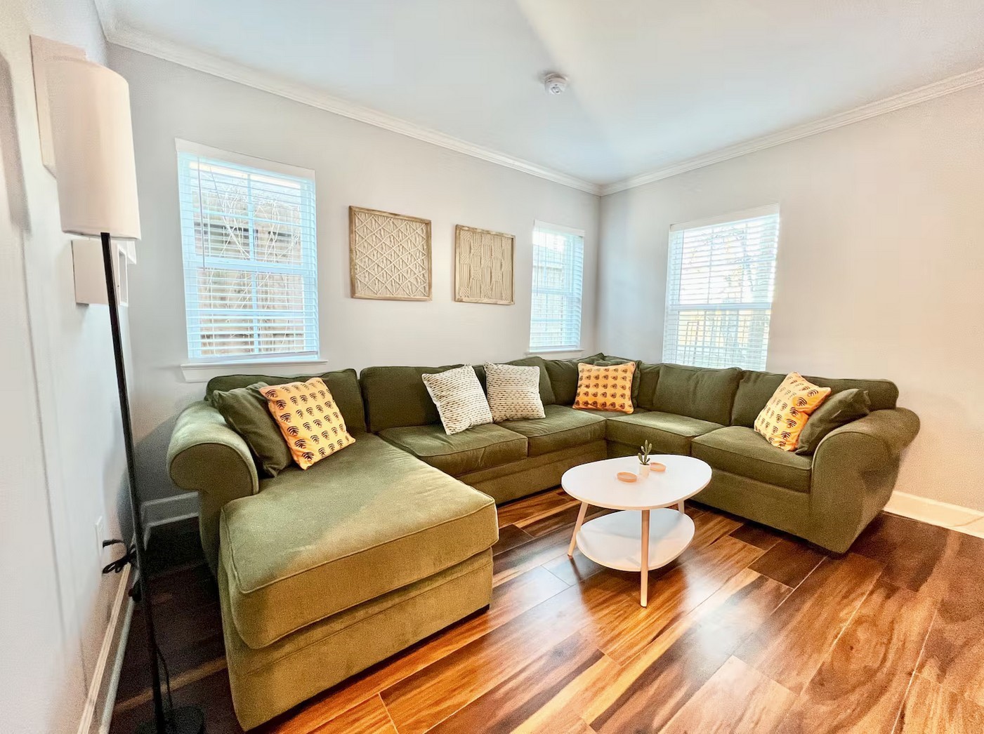 1508 Ridgewood Street, Unit A Houston, TX 77006 - Photo 2 of 16 a living room with furniture and a couch