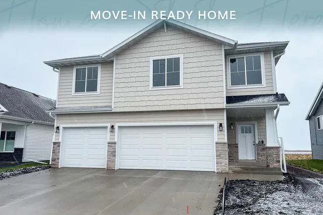 $439,999 | 2832 74th Avenue South, Fargo, ND 58104