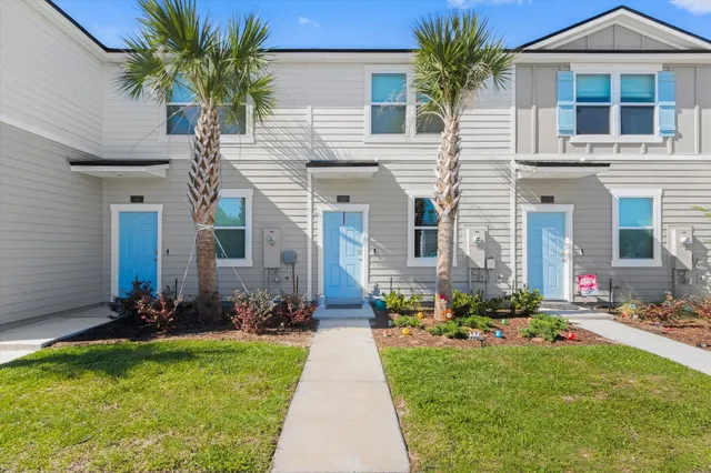 a front view of house with yard