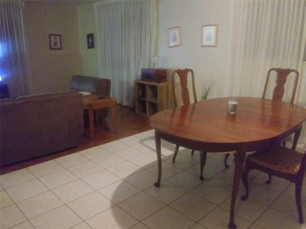 13301 Southwest 99th Place Miami, FL 33176 - Photo 7 of 11 a workspace with furniture and window