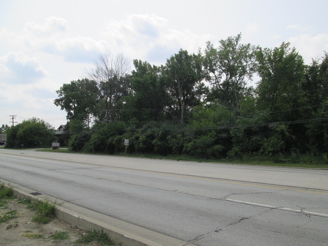 20412 North Rand Road Palatine, IL 60074 - Photo 11 of 11 a view of a backyard