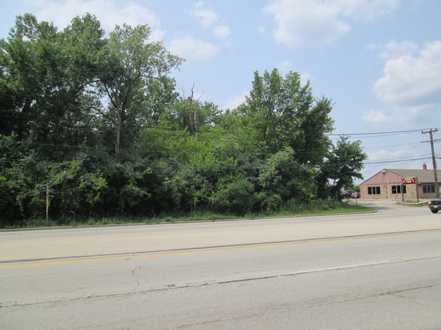 20412 North Rand Road Palatine, IL 60074 - Photo 10 of 11 a view of outdoor space and yard