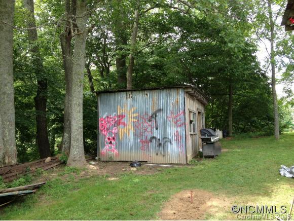1035 Old Fort Road Fairview, NC 28730 - Photo 6 of 24 Gallery Image 6
